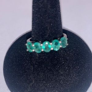 Natural emerald ring